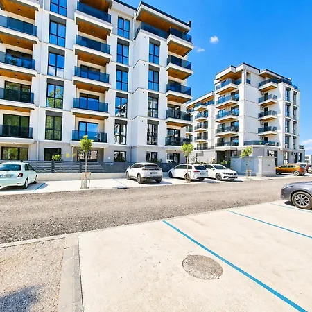Emilia Romana Private Apartmán Sluneční pobřeží
